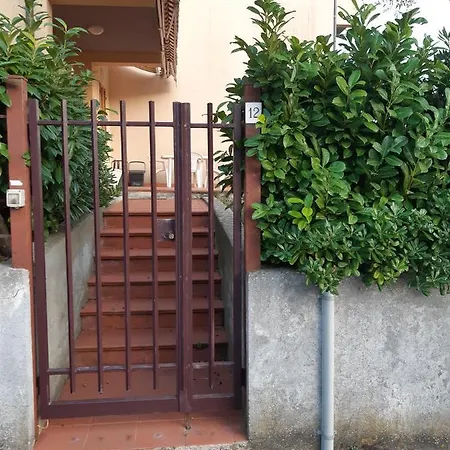 Sirolo, Via Buenos Aires, Quadrilocale Con 2 Bagni, Giardino Apartmán